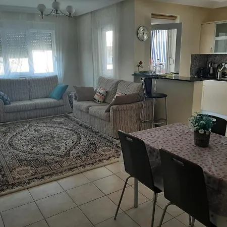 Duplex In 206 Sq Meters Aptm Of 3 Bdr 2 Bathroom Jakuzzi Terrace Big Pool * シダ