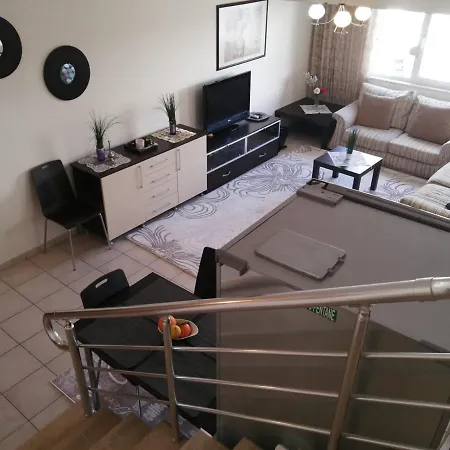 Duplex In 206 Sq Meters Aptm Of 3 Bdr 2 Bathroom Jakuzzi Terrace Big Pool * Side