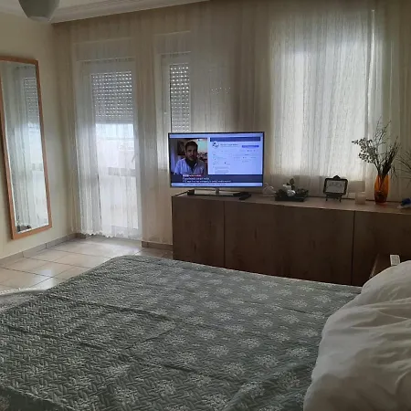 Duplex In 206 Sq Meters Aptm Of 3 Bdr 2 Bathroom Jakuzzi Terrace Big Pool * Side