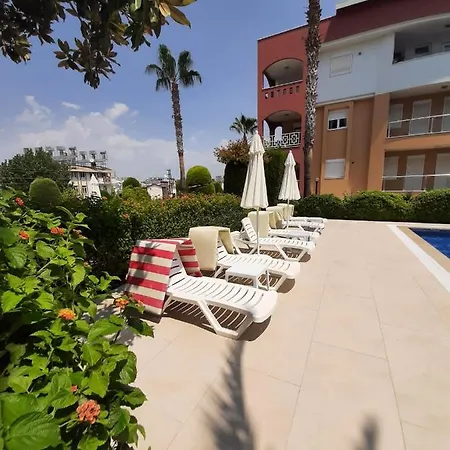 Duplex In 206 Sq Meters Aptm Of 3 Bdr 2 Bathroom Jakuzzi Terrace Big Pool Side